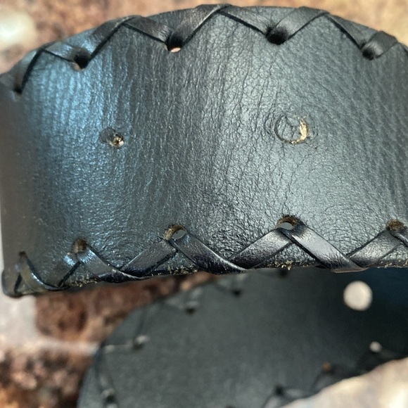 WOMEN'S GENUINE LEATHER BLACK BELT braided edges, brass like Buckle soft Size L - Picture 11 of 11